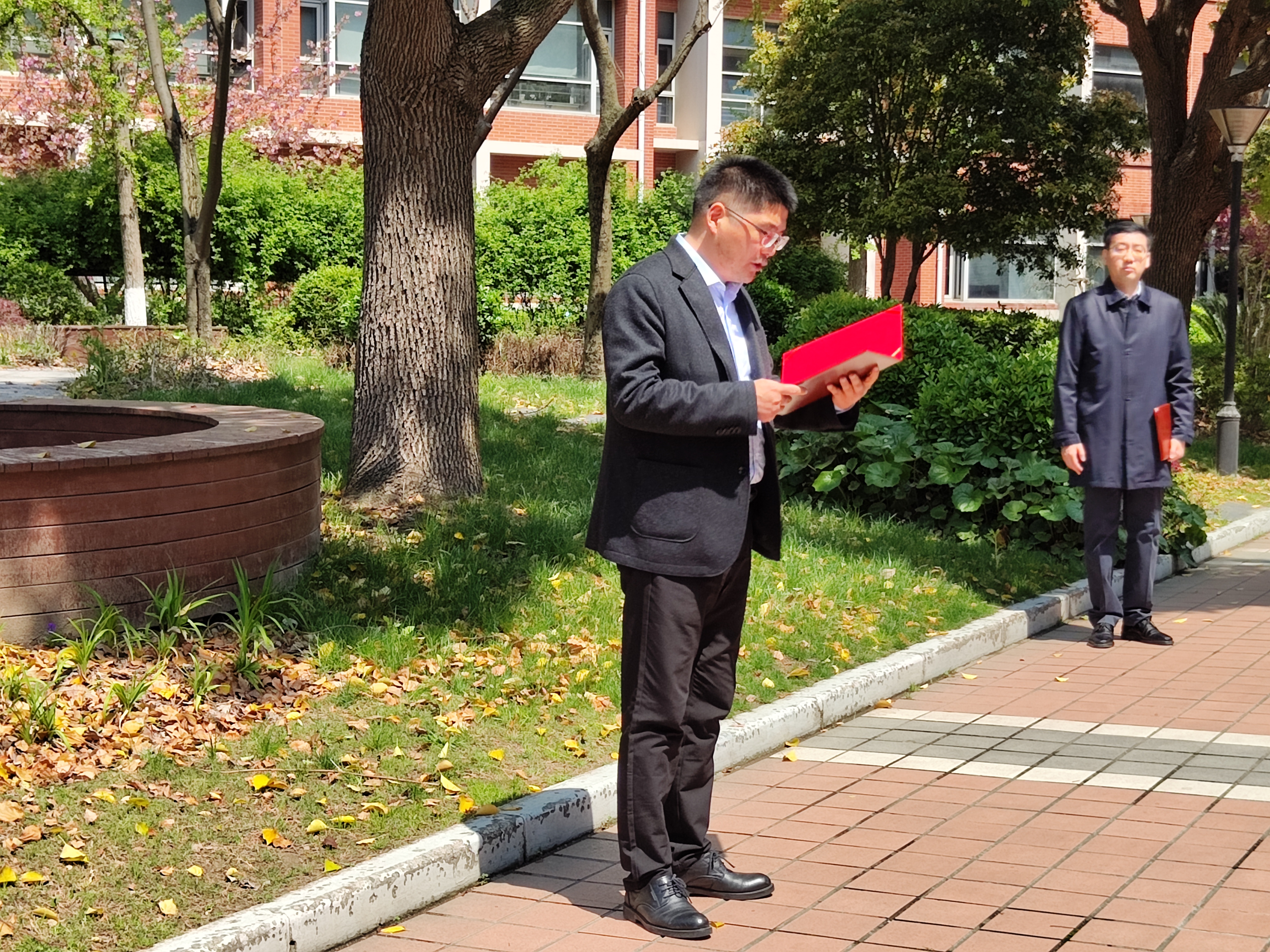 图片3-徐剑波书记发言缅怀张院士.jpg